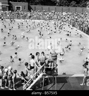 brockwell lido opening