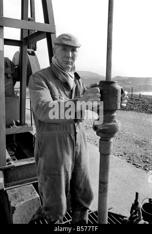 Oil well at Kimmeridge, near Wareham, Dorset. February 1975 75-00984-003