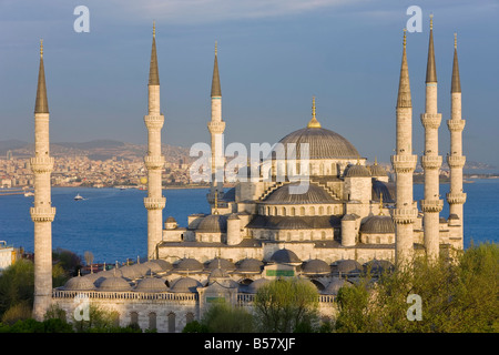 Elevated view of the Blue Mosque (Sultan Ahmet) in Sultanahmet, overlooking the Bosphorus, Istanbul, Turkey, Europe Stock Photo