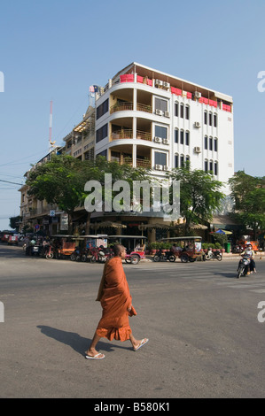 Monk on street, Phnom Penh, Cambodia, Indochina, Southeast Asia, Asia Stock Photo