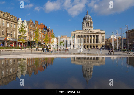 Council House reflected in the infinity pool, Nottingham, Nottinghamshire, England Stock Photo