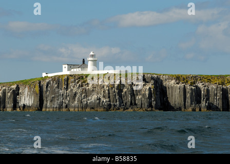 Inner Farne lighthouse, Farne Islands, Northumberland, England Stock Photo