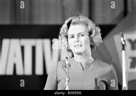 William Whitelaw and Margaret Thatcher meet young conservatives. February 1975 75-00767-001 Stock Photo