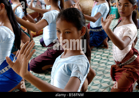 Dance School teaching classical ballet, Association for the Conservation of Arts and Culture, Phnom Penh, Cambodia, Indochina Stock Photo