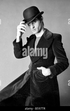 Steve Harley lead singer with the band Cockney Rebel March 1975 75-01206-009 Stock Photo