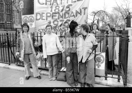 Members Of The Womens Liberation Movement Chained Themselves To The ...