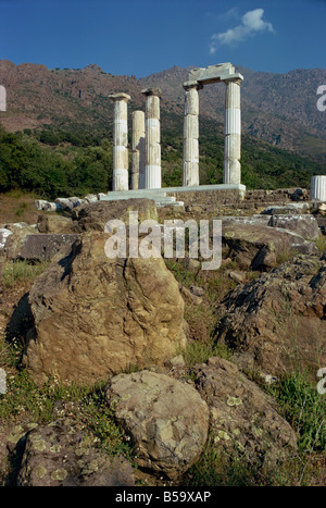 Remaining Doric columns, Samothrace, Ionian Islands, Greece, Europe Stock Photo