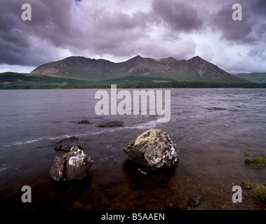 Lough Inagh and Bencorr, 710 m, Connemara, County Galway, Connacht, Republic of Ireland, Europe Stock Photo