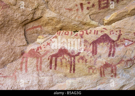 Prehistoric rock paintings, Wadi Teshuinat, Akakus, Sahara desert ...