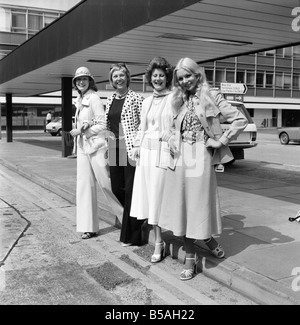 Models. L-R: Dolores Sheraton, Elizabeth Rummel, Jenny Knox and Marlene ...