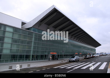 The new Terminal 2, T2, Frederic Chopin International Okęcie Airport, landscape travelers, Warsaw, Poland, Europe, EU Stock Photo