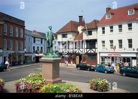 Maket Square and statue of Palmerston, Romsey, Hampshire, England, Europe Stock Photo