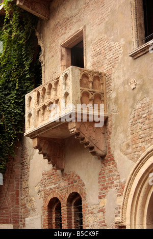 The famous balcony of Juliet at Villa Capuleti in Verona Italy Stock Photo