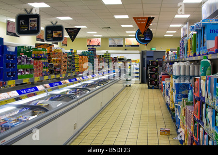 Aldi discount supermarket Milton Keynes Buckinghamshire Stock Photo