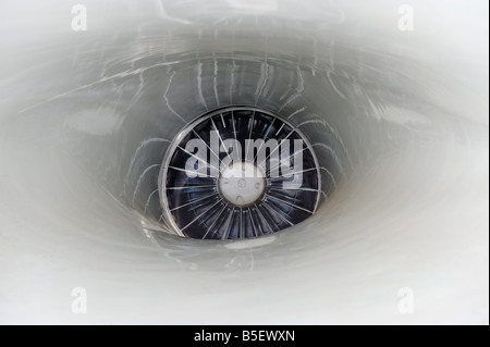 F16 fighter jet exhaust Stock Photo: 2381361 - Alamy