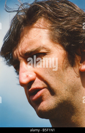 Jimmy Nail at the topping out ceremony for the Marie Curie Cancer Care Hospice in Newcastle 10 04 95 Stock Photo