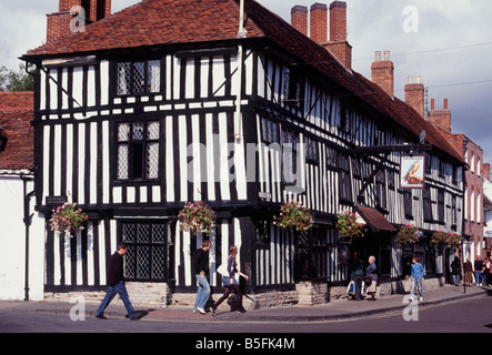 Tudor timber framed pub: The Falcon, corner of Chapel Street and Scholars Lane, Stratford Upon Avon, Warwickshire, England Stock Photo