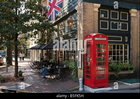 British style pub on Bull Street, Historic District, Savannah, Georgia, USA Stock Photo