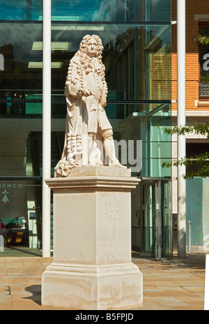 Statue of Sir Hans Sloane in Duke of York Square, Kings Road, Chelsea, London Stock Photo