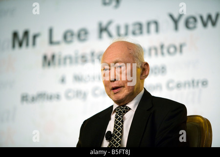 Singapores former prime minister Lee Kuan Yew delivers the inaugural Singapore Energy Lecture during International Energy Week Stock Photo