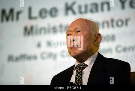 Singapores former prime minister Lee Kuan Yew delivers the inaugural Singapore Energy Lecture during International Energy Week Stock Photo