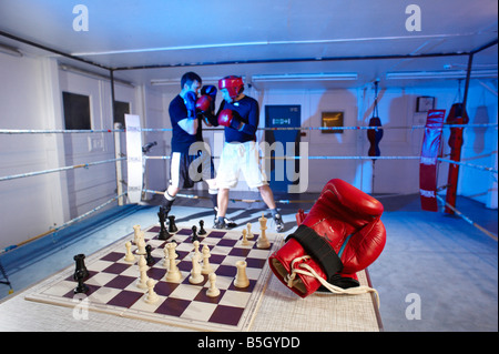 Chess boxing hi-res stock photography and images - Alamy