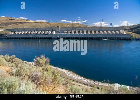 Chief Joseph Dam is a hydroelectric dam spanning the Columiba River in Washington Stock Photo