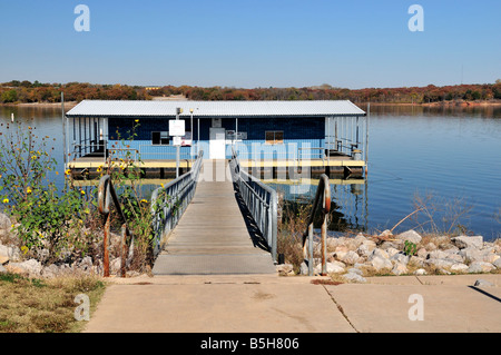 A covered fishing dock on Arcadia lake in Oklahoma, USA. Stock Photo