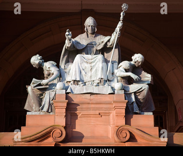 Statue of Saint Mungo the patron saint of Glasgow by George Frampton at Kelvingrove Art Gallery and Museum, Glasgow, Scotland. Stock Photo