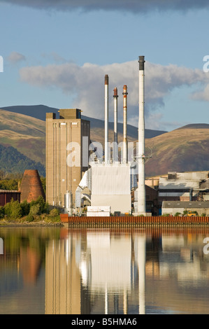 The United Glass Limited Glass Works in Alloa, Clackmannanshire, Scotland, UK. Reflected in the River Forth Stock Photo