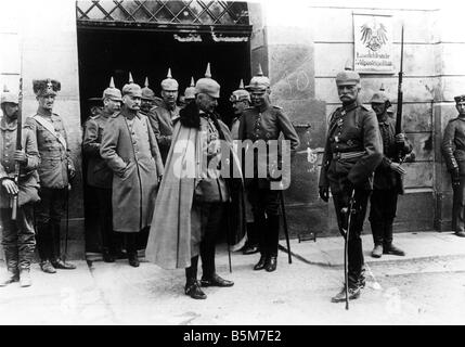 1 W46 F1915 8 E Wilhelm II Mackensen Seeckt East Fr 1915 Wilhelm II German Kaiser 1888 1918 1859 1941 During World War I 1914 18 Stock Photo