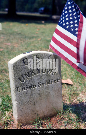 Grave of an Union solider in the Confederate Cemetery head stone reads 'U.S.A. Unknown Union Soldier' Appomattox Virginia