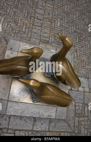 Bronze statues of geese.Place du marché aux oies. sarlat, perigord Dordogne France. Vertical.  87304 Sarlat Stock Photo