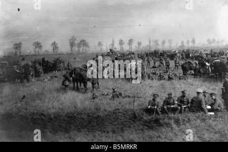 9 1918 3 0 A1 7 WW1 West Fr Bivouac Pruss Infantry World War 1 Western Front German major offensive March July 1918 Bivouac Prus Stock Photo