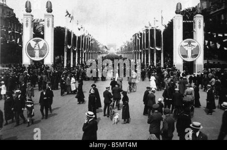 9FK 1919 7 14 A1 24 E Victory celebrations 14 7 1919 Paris Paris 14 July 1919 Victory celebration and National holiday Champs El Stock Photo