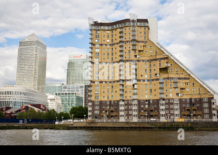 Canary Wharf, The Citigroup tower and other office buildings as seen from across The River Thames Stock Photo