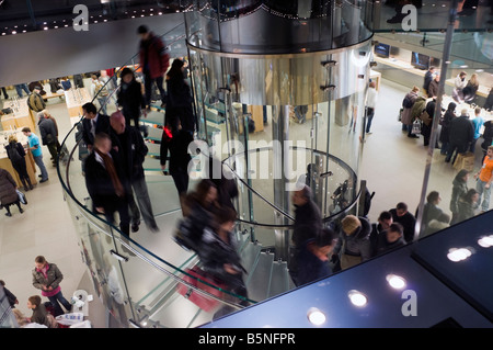 New York NY 12 November 2008 Evening shoppers at the Fifth Avenue Apple Store Stock Photo