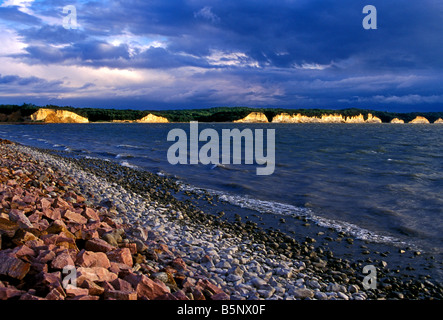 chalkstone cliffs, Lewis and Clark Lake, Missouri River, Lewis and Clark Recreation Area, Nebraska side, Yankton, South Dakota Stock Photo