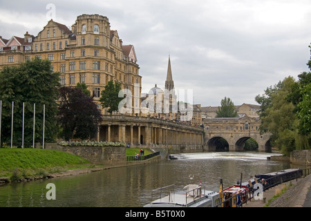 The Abbey Hotel and Pulteney Bridge crossing the River Avon in the city of Bath Somerset England Stock Photo