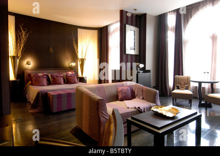 luxury hotel bedroom Stock Photo