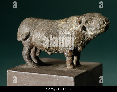 Buffalo in bronze Harappan c. 2300-1750bc from Mohan Jodaro Sind Pakistan. National Museum of New Delhi India 3319/197 Stock Photo