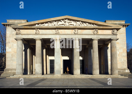 Neue Wache, Unter den Linden, Berlin, Deutschland - The New Guardhouse, Berlin, Germany Stock Photo