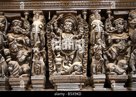 CARVINGS ON TEMPLE CHARIOT IN CHIDAMBARAM TEMPLE IN TAMILNADU INDIA Stock Photo