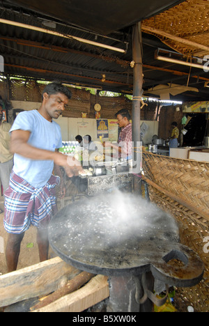 A tea shop in Madurai, Tamil Nadu, India, Asia Stock Photo - Alamy