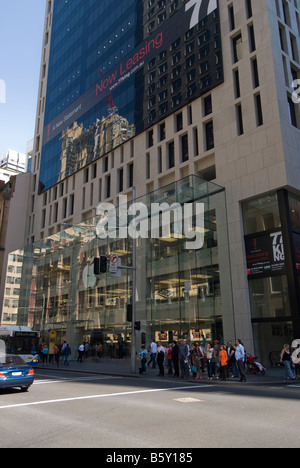 Orlando,FL/USA-9/30/19: An Apple store with people waiting to get in to  purchase an Apple iPhone 11 Stock Photo - Alamy