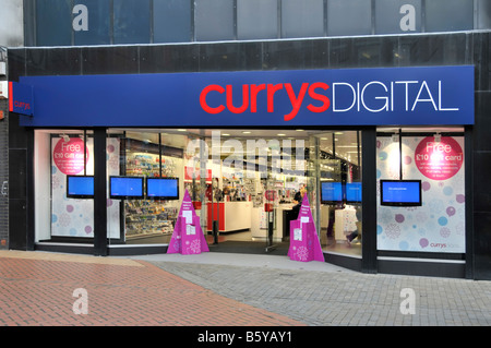 Currys Digital shopfront with rebranding fascia sign November 2008 Stock Photo
