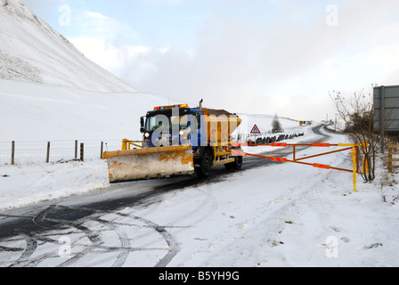 A93 Blairgowrie - Braemar road blocked by snow at the Spittal of Glenshee, Perthshire, Scotland Stock Photo