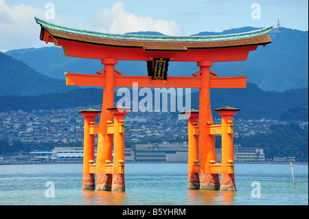 Floating Gate, Miyajima cho, Hatsukaichi, Hiroshima Prefecture, Japan ...