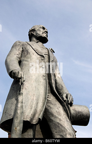 the royal doulton statue in burslem stoke on trent Stock Photo