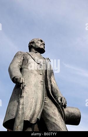 the royal doulton statue in burslem stoke on trent Stock Photo